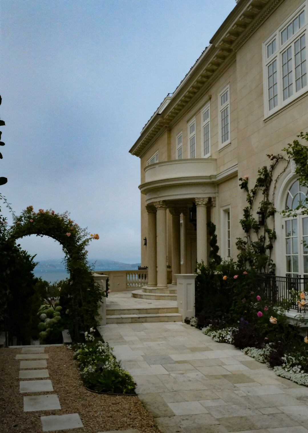 celebrity mansion exterior